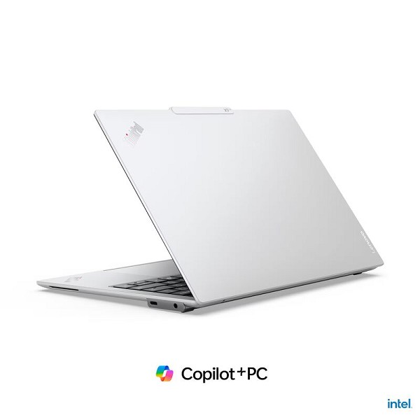 Lenovo ThinkPad X9-14 Gen 1 Aura Edition – 14" OLE oben